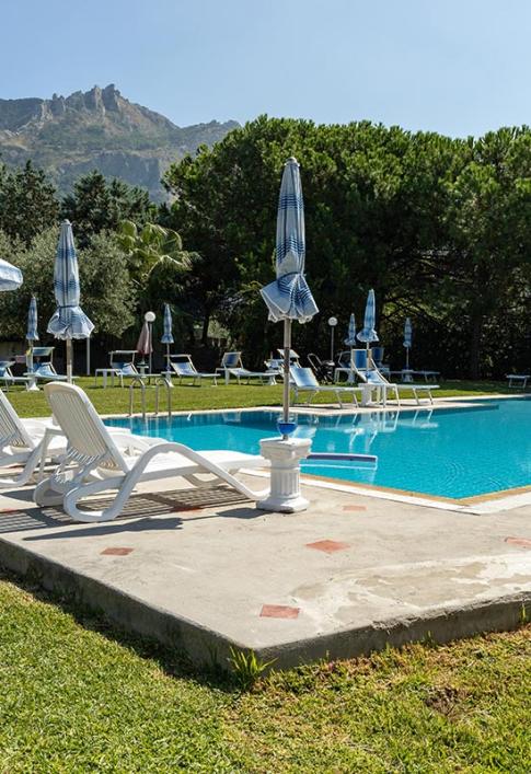 hotelbelsoleischia it giardino-con-piscina 014